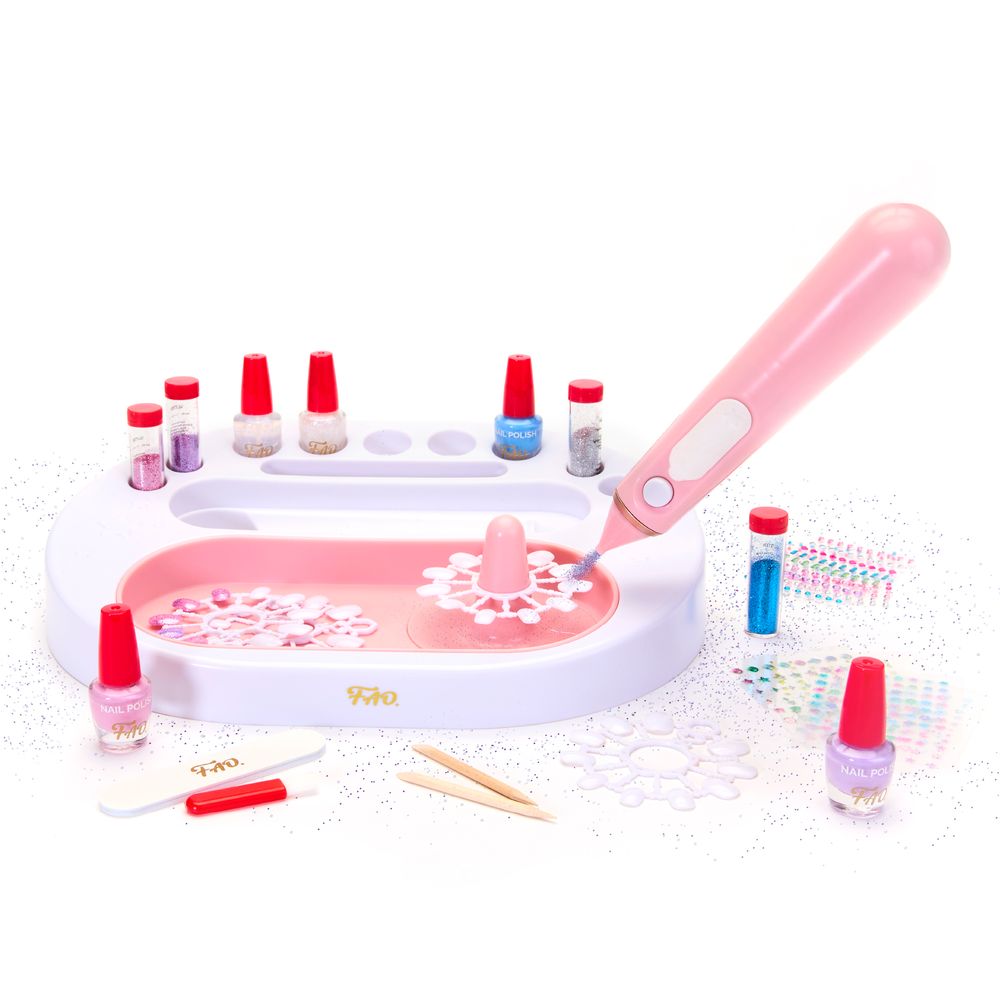 Glitz & Glam Nail Studio Custom Press-On Nail Kit